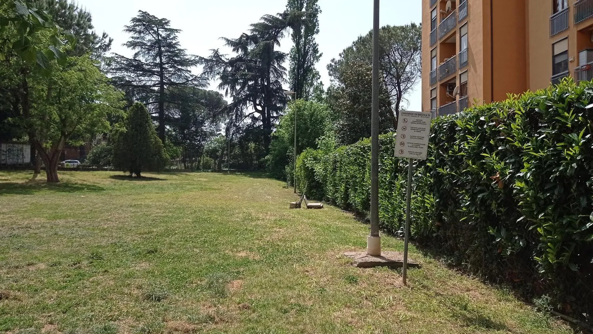 Apartment Alloggio Per Uso Turistico Falcocchio Massimo Rome Italy